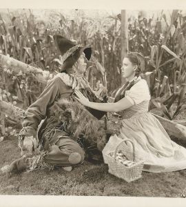 WIZARD OF OZ, THE (1939) Dorothy meets the Scarecrow