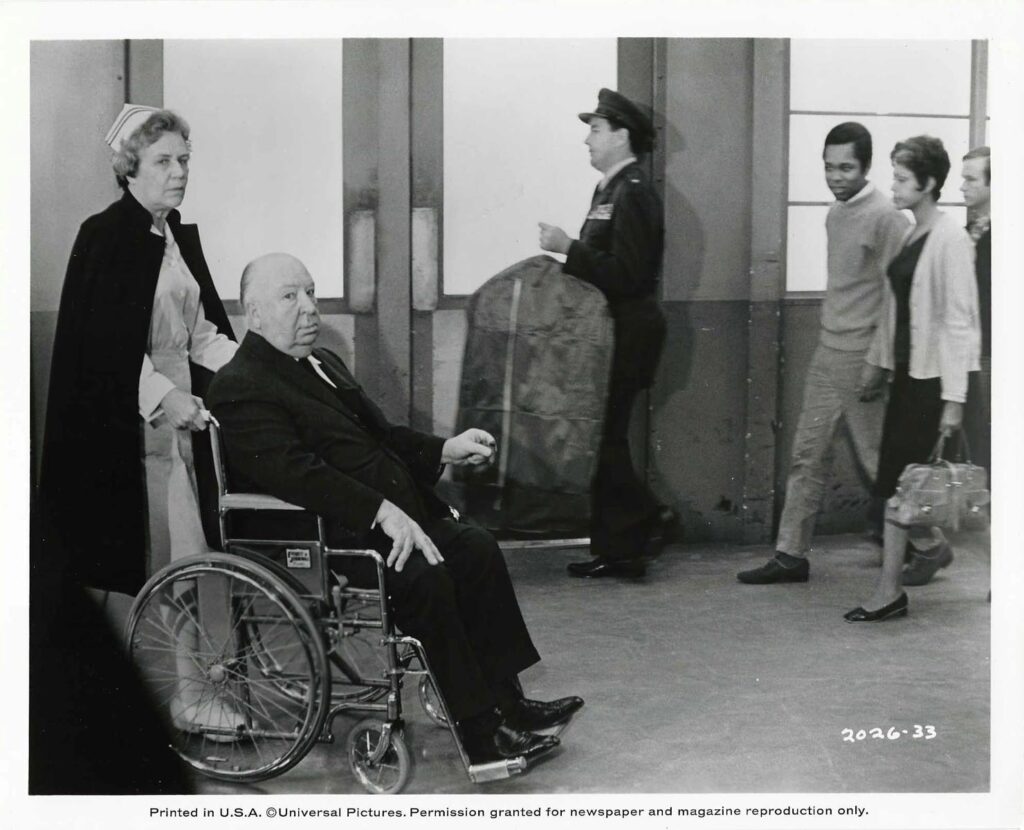 TOPAZ (1969) / HITCHCOCK CAMEO