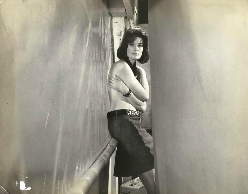 VANESSA REDGRAVE / BLOW-UP (1966) European release-only semi-nude still