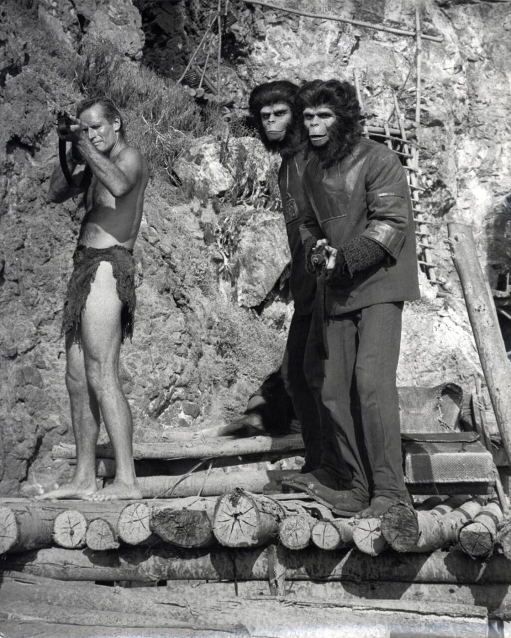 PLANET OF THE APES [LA PLANÈTE DES SINGES] (1968) Set of 5 French photos