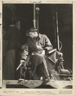 LAURENCE OLIVIER AS ACTOR AND DIRECTOR IN HENRY V (1944)