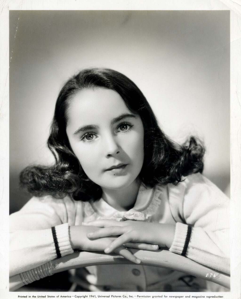 ELIZABETH TAYLOR (1941) Photo