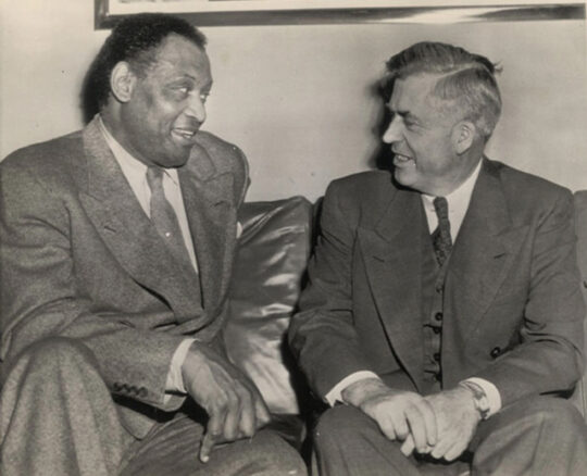 PAUL ROBESON AND POLITICS (1947-56) Photo archive