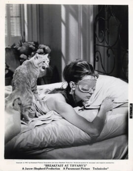 BREAKFAST AT TIFFANY'S (1961) Photo | Audrey Hepburn and Cat