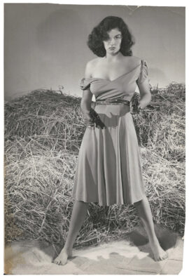 JANE RUSSELL AS RIO | THE OUTLAW (1941) Photo