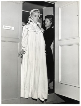 ELIZABETH TAYLOR COSTUMED | LITTLE WOMEN (1949) Oversize photo