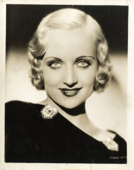 CAROLE LOMBARD WEARS DIAMOND CLIPS (1933) Portrait