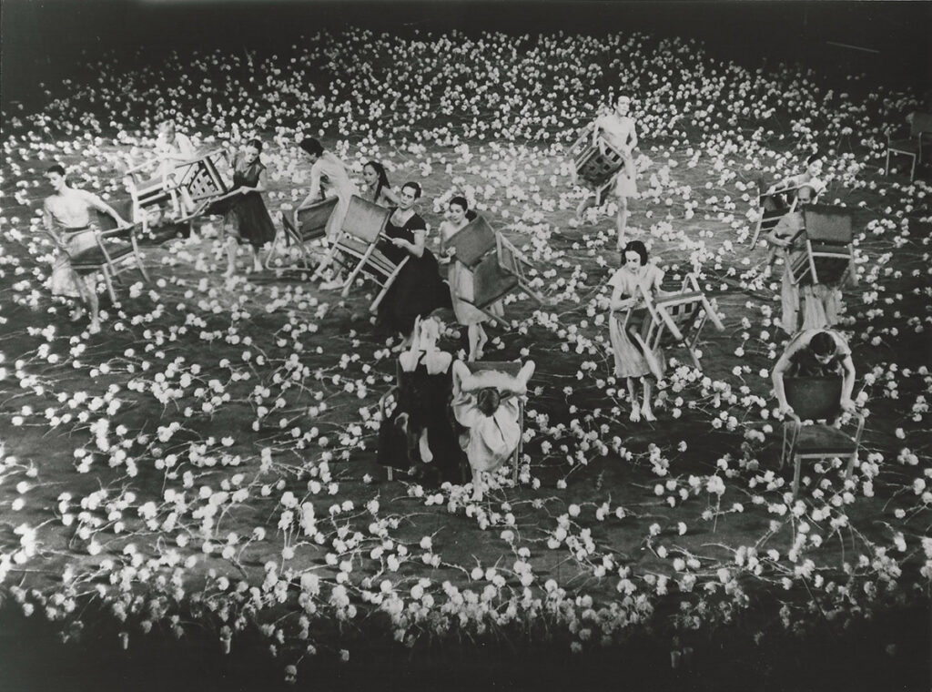 PINA BAUSCH (1988) Photo archive