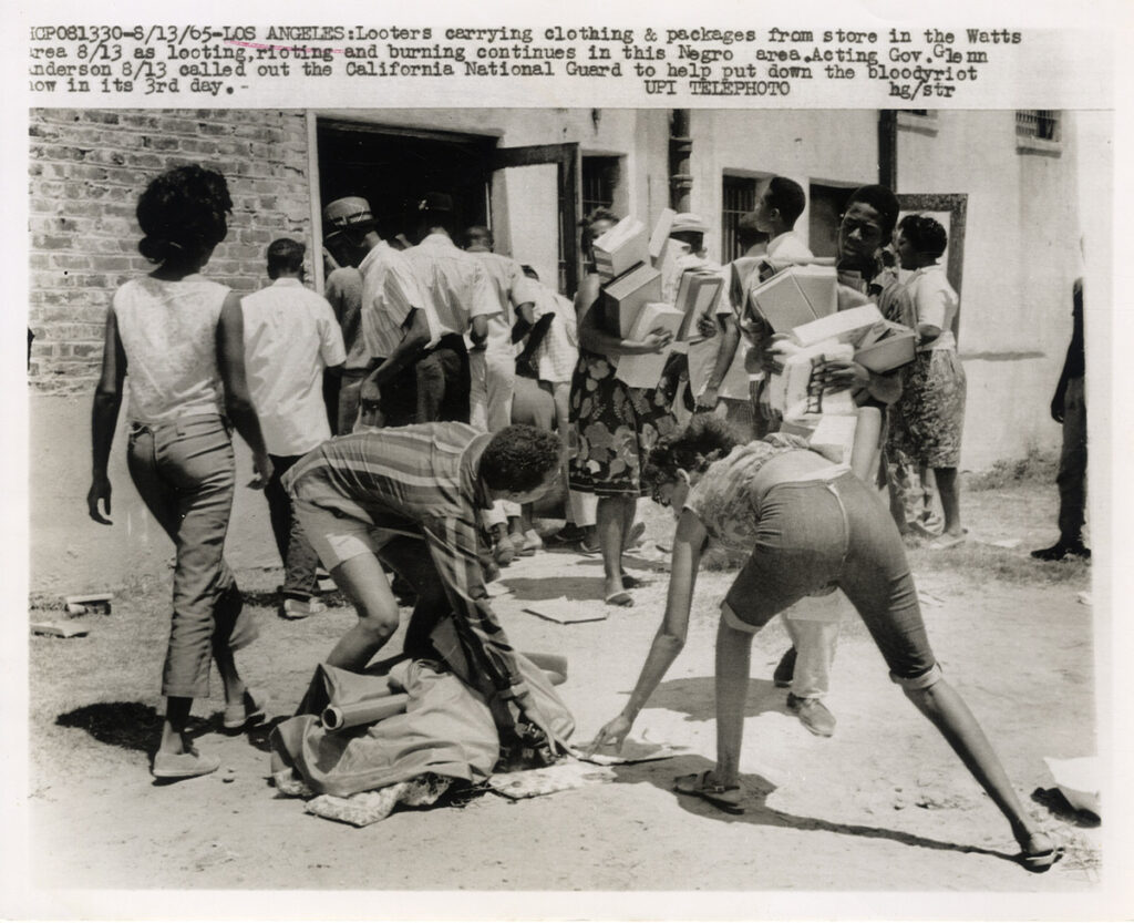 WATTS UPRISING (1965) Photo archive