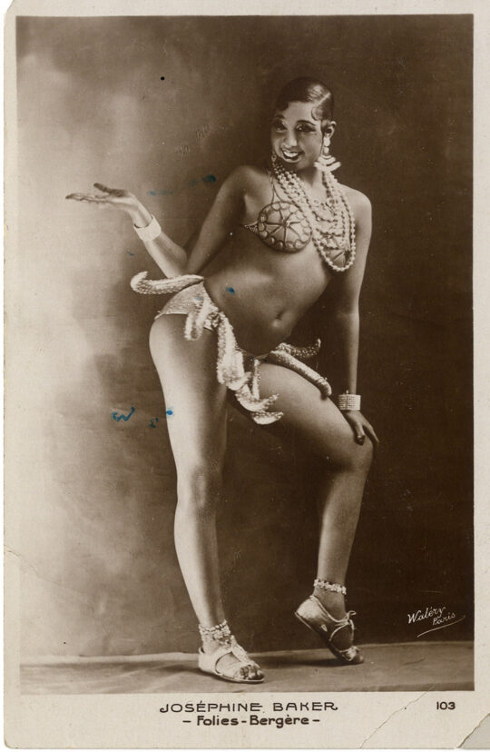 JOSEPHINE BAKER in BANANA SKIRT at FOLIES BERGÈRE [ca. 1927] Postcard