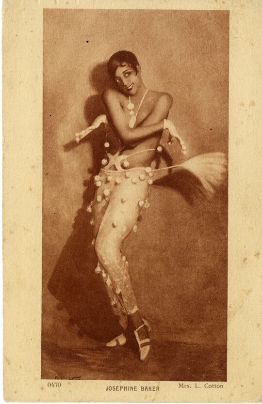 JOSEPHINE BAKER in TIGHTS [ca. 1926] Postcard