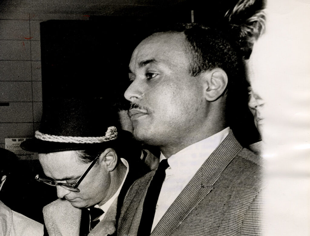 MALCOLM X ASSASSINATION (1965) Set of 2 press photos - Image 3